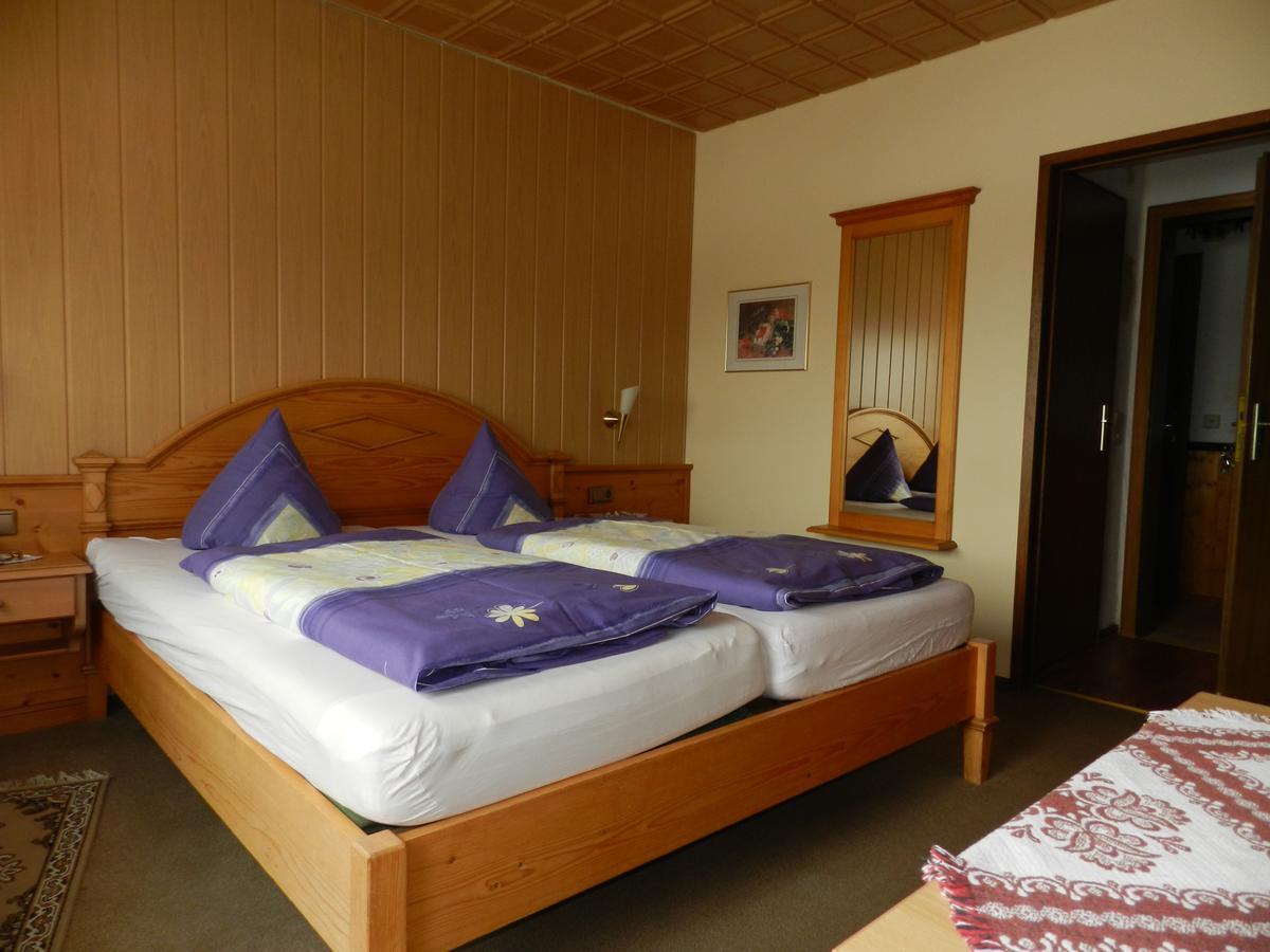 Hotel Dachsberger-Hof Wittenschwand ภายนอก รูปภาพ