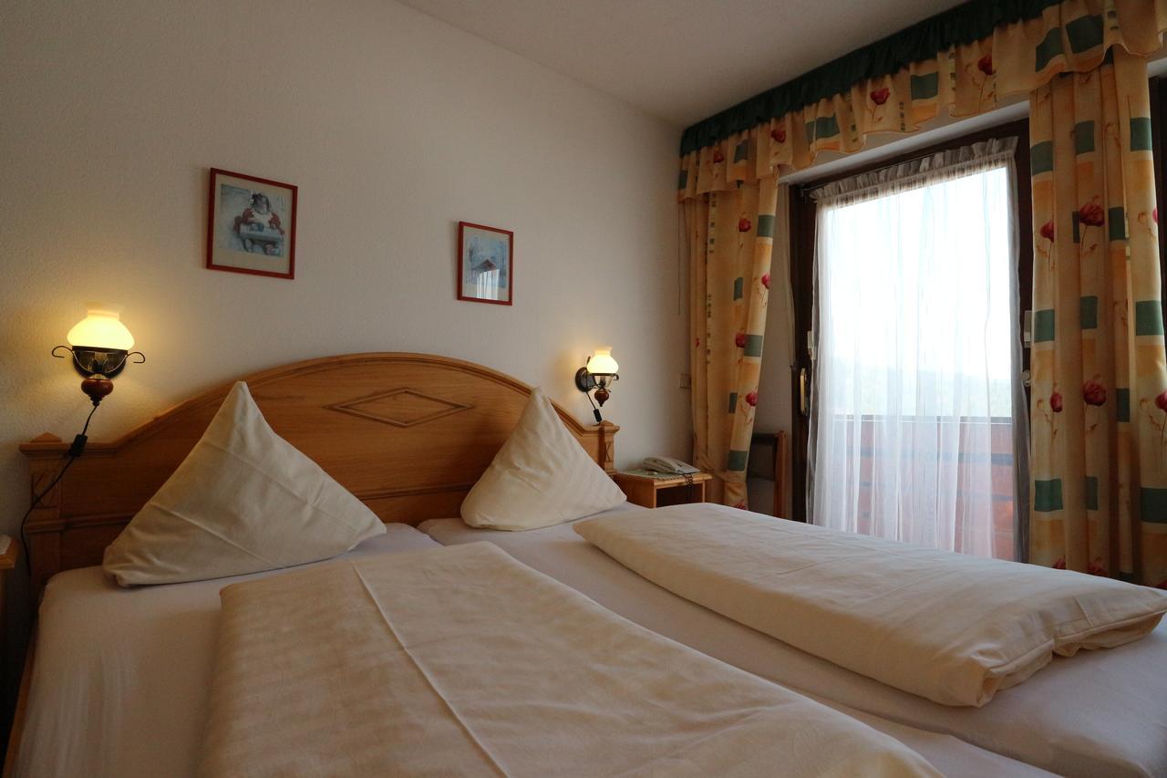 Hotel Dachsberger-Hof Wittenschwand ภายนอก รูปภาพ
